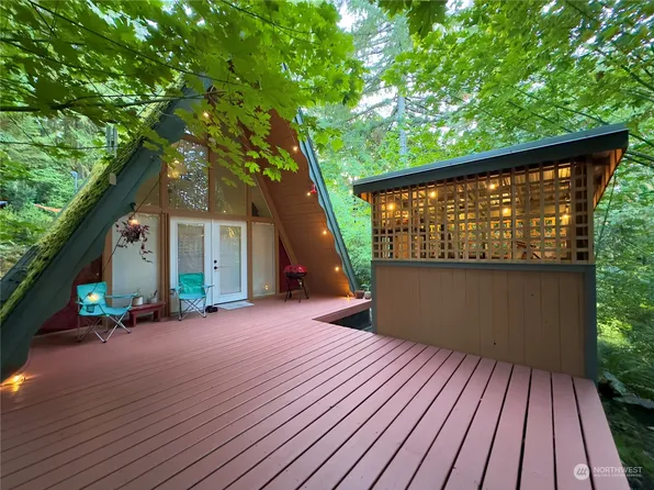 61 E Canal View Place, Belfair, WA 98528