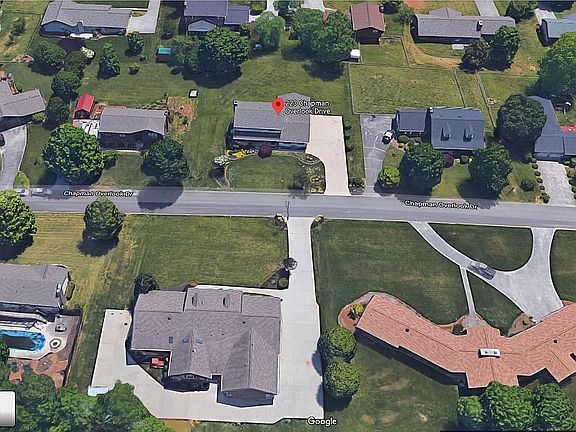 5th image of 223 Chapman Overlook Dr