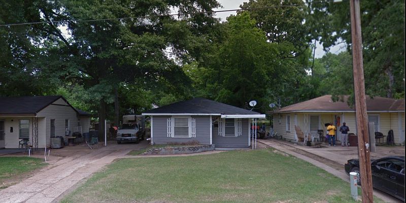 1st image of 2536 Desoto St