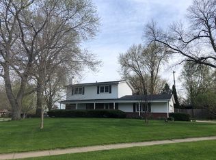 1719 11th St, Coralville, IA 52241