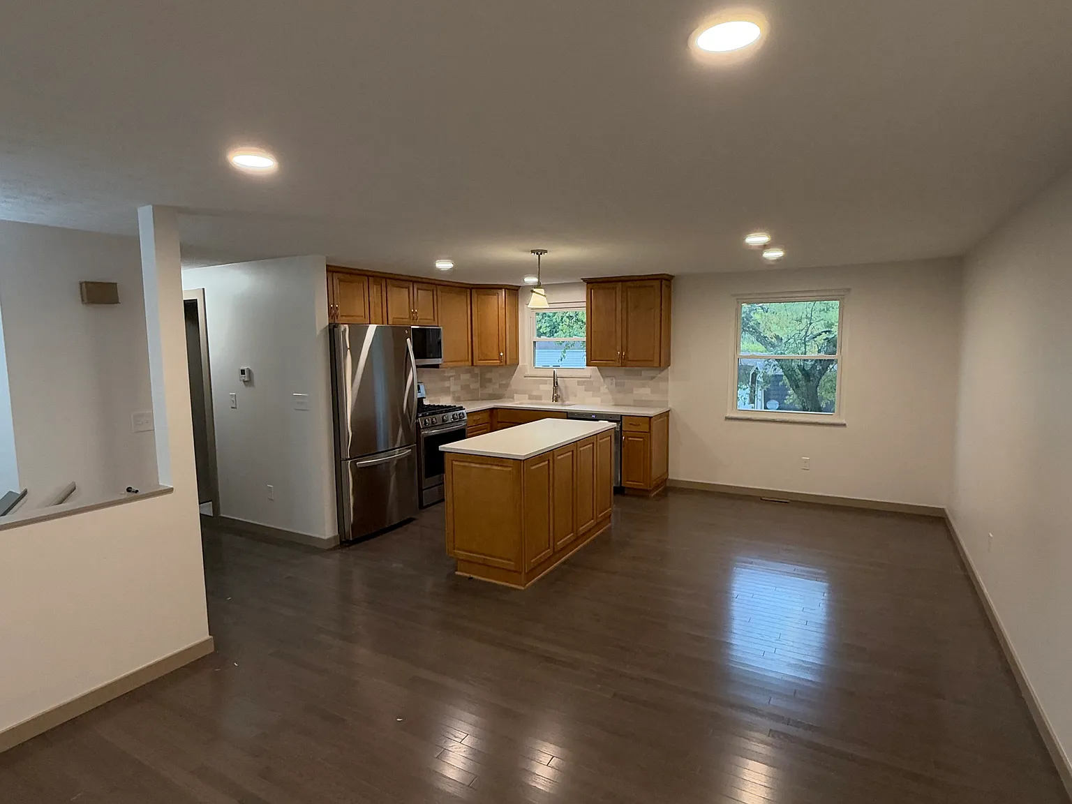 4 bed, 1536 sqft, $2,300 — Photo 3