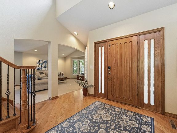 4th image of 4924 Hinsdale Dr