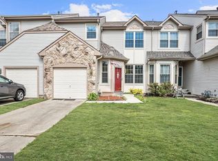 15 Manchester Way, Burlington, NJ 08016