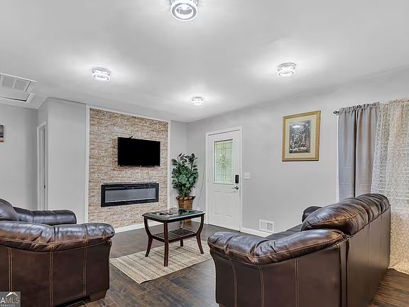 2nd image of 4052 Conley Dr