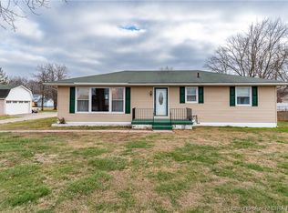 818 E Saint Joe Rd, Sellersburg, IN 47172