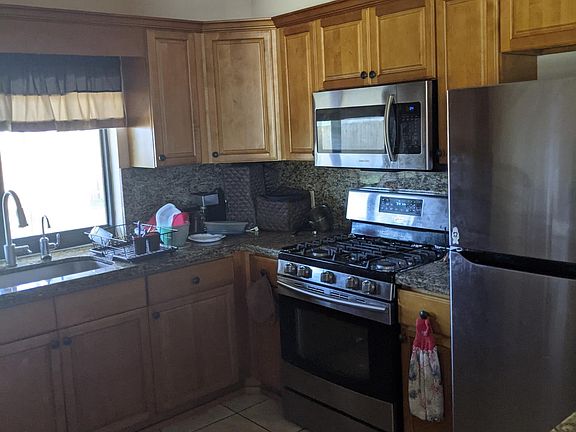 Kitchen is only a few years old with all stainless steel appliances- full gas stove and water heater