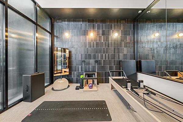 Rented by REAL New York | media 40