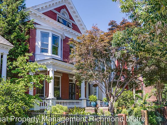 3rd image of 2419 Grove Ave