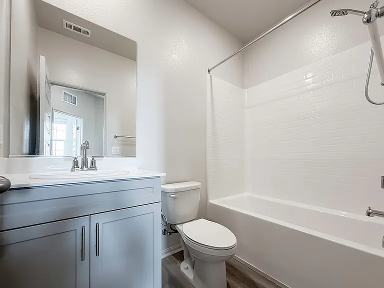 28076 Melrose Dr — Photo 36