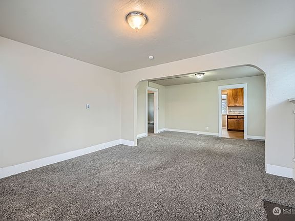 5th image of 1605 S Mason Avenue