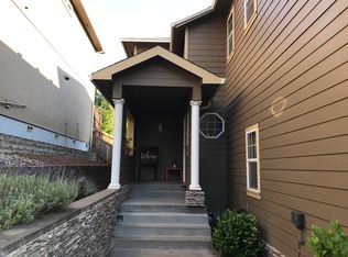 1489 Four Seasons Dr, Roseburg, OR 97470