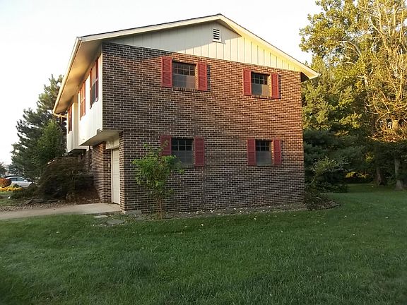 3rd image of 8913 Green St