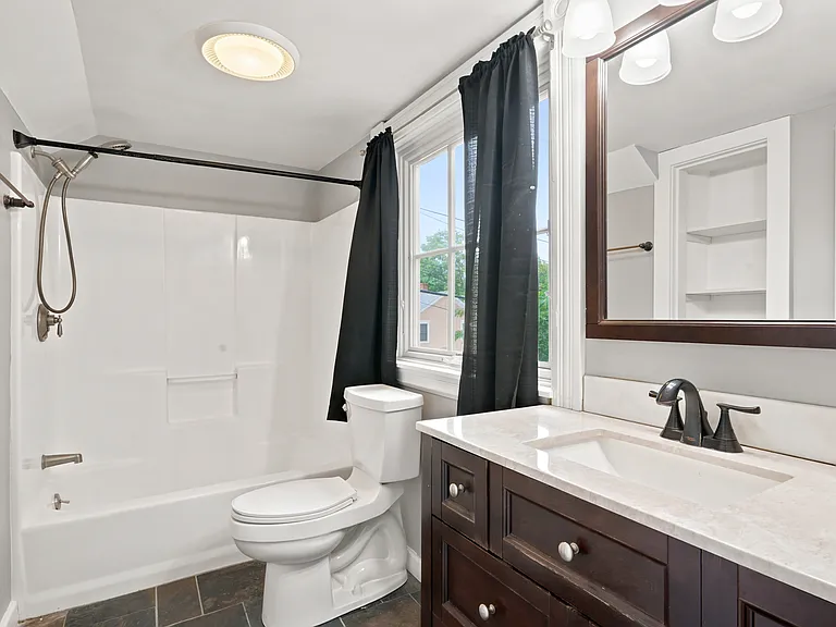 100 Marlborough St #1B — Photo 28