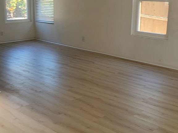 3rd image of 13482 Entreken Ave