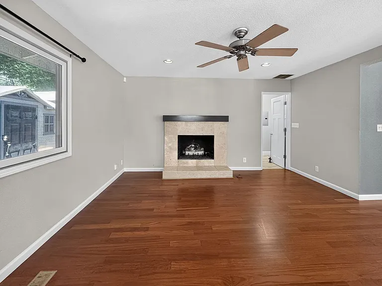 1 Kirkcrest Ct — Photo 14