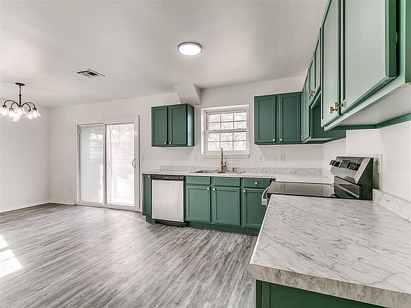 2nd image of 407 Jarman Dr