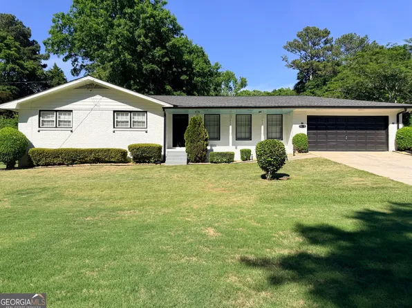 6010 Shadow Rock Dr, Lithonia, GA 30058