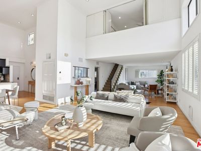 1854 S Beverly Glen Blvd APT 302, Los Angeles, CA, 90025