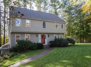 27 Carriage House Ln, Pembroke, MA 02359