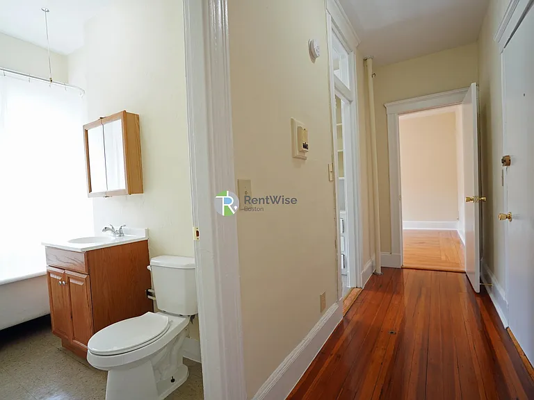 242 Kelton St #8 — Photo 10