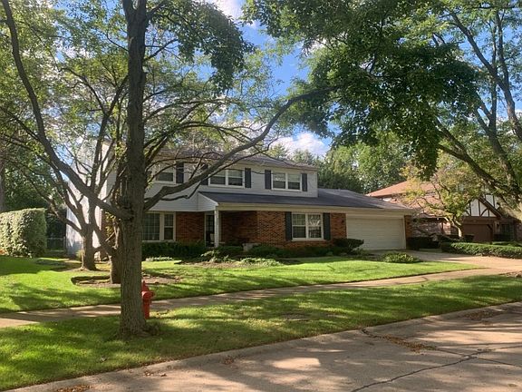 3rd image of 326 Earls Ct
