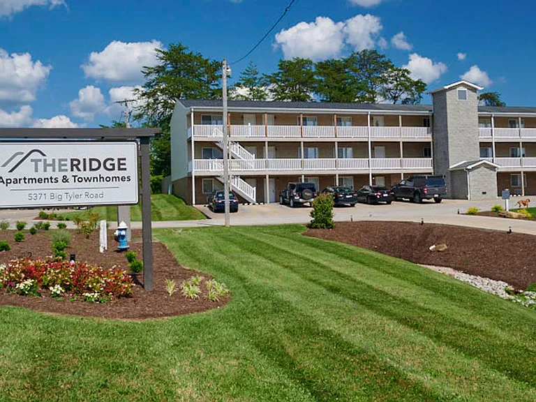 The Ridge Apartments & Townhomes — Photo 18
