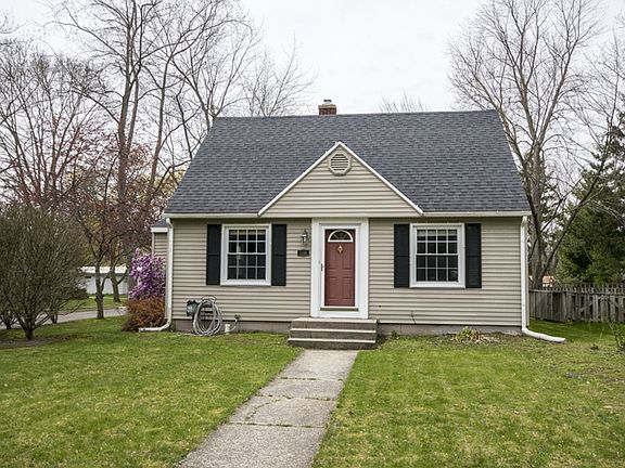 Located on the corner of Dartmouth and Jones Court in the Midland High, Northeast Middle, and Plymouth Elementary School Districts, this home built in 1945 sets comfortably on the 60x140 city lot. 