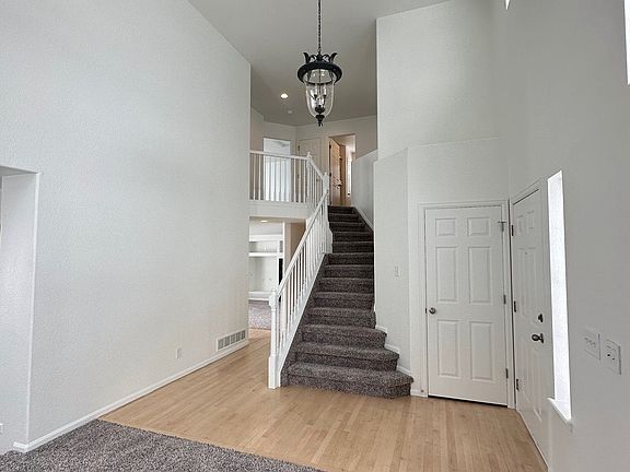 2nd image of 14501 Josephine St