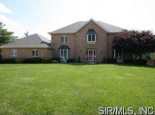 6 White Pines Point, Swansea, IL 62226