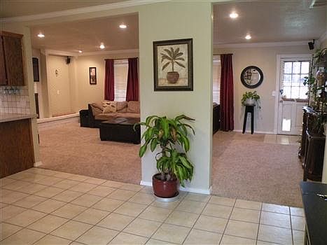 2nd image of 708 N Briarcliff Dr