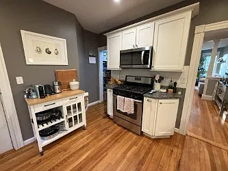 2 bed, 1000 sqft, $3,150 — Photo 2