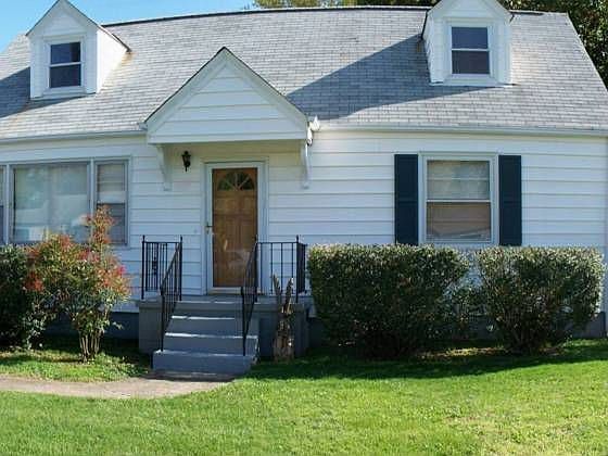 1st image of 1107 Southbury Ave