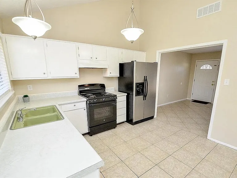 10119 Leawood Blvd — Photo 11