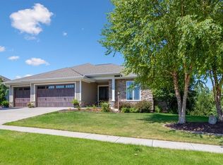 463 Huntington Dr, Iowa City, IA 52245