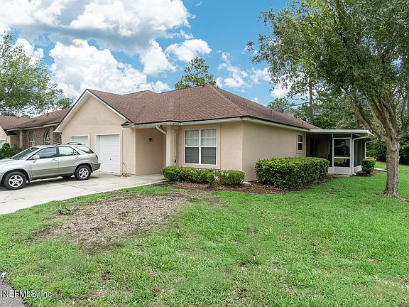 5th image of 11 S Northside Dr #104