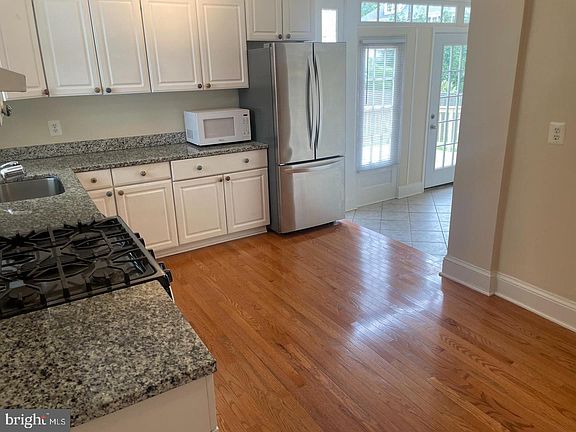 5th image of 4605 Davidson Dr