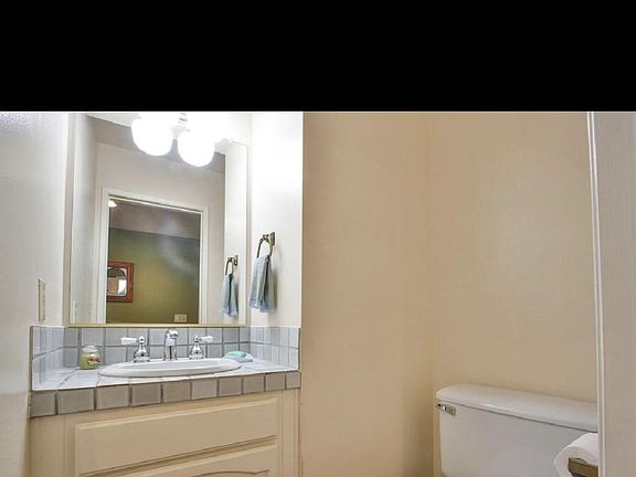 5th image of 29637 Strawberry Hill Dr