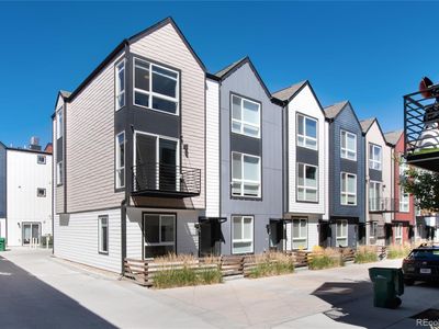 5570 W 10th Place, Lakewood, CO, 80214