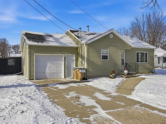 2nd image of 1122 N 3rd St