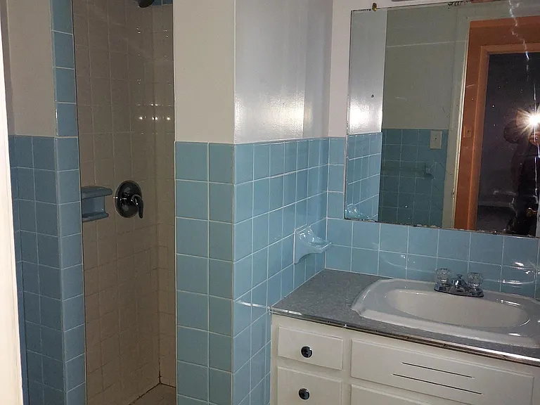 Bathroom 2nd floor
