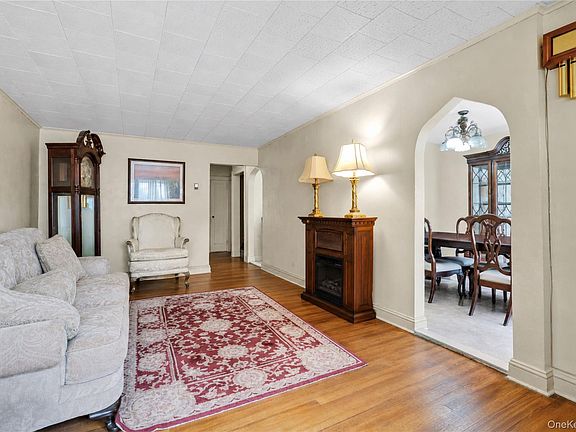 5th image of 12114 Grayson Street