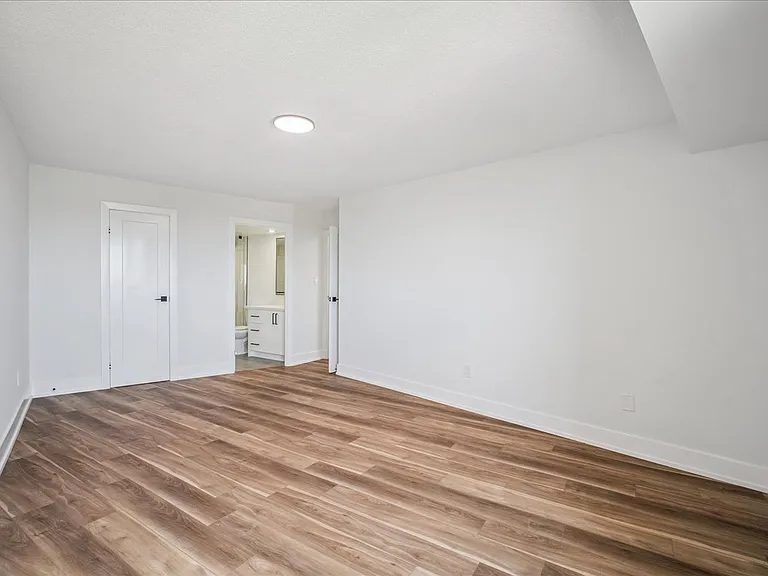 6 John St — Photo 12