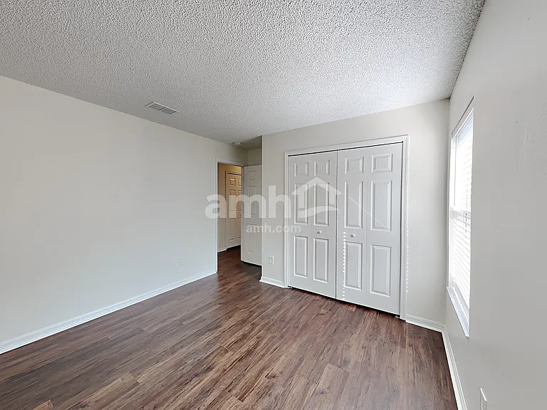 2273 Heathwood Cir — Photo 15