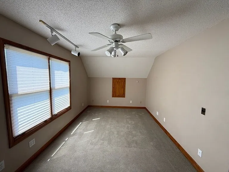 628 Willowood Pkwy — Photo 13