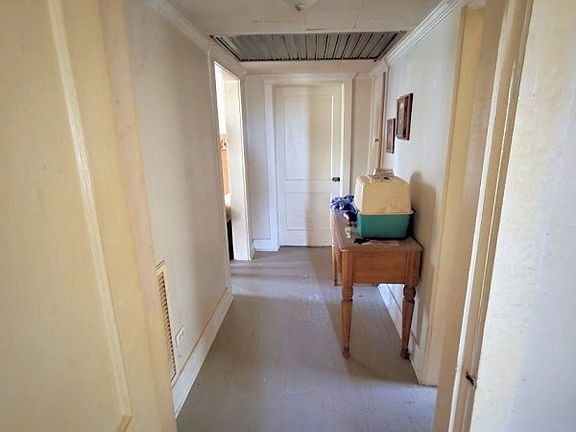 4th image of 623 N Rawls St