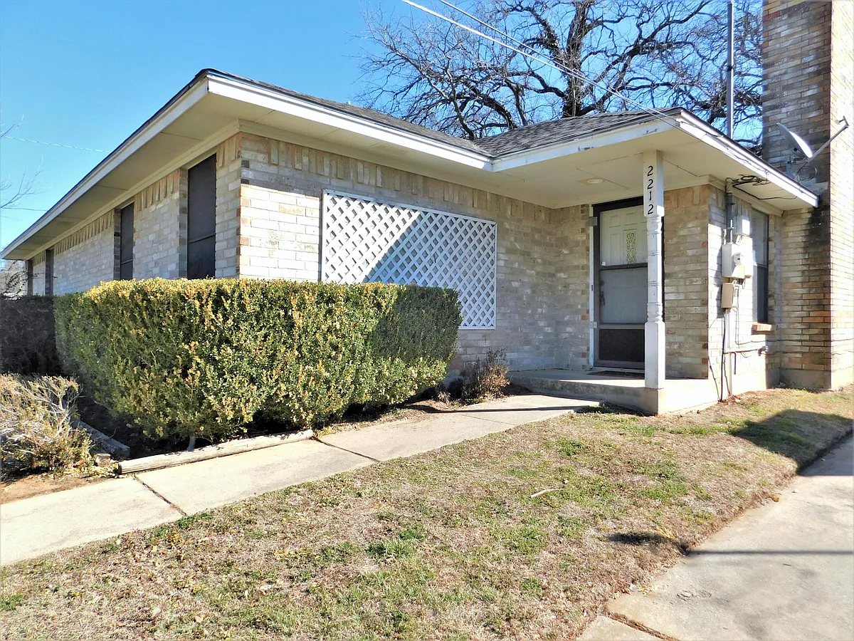 Building Photo - 2212 Bolivar St #2212