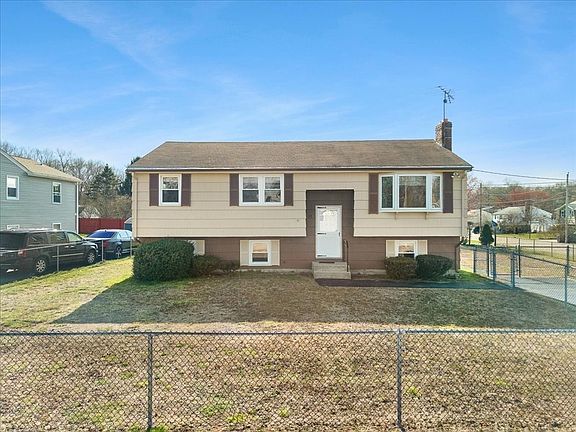 2nd image of 59 Pomona Dr