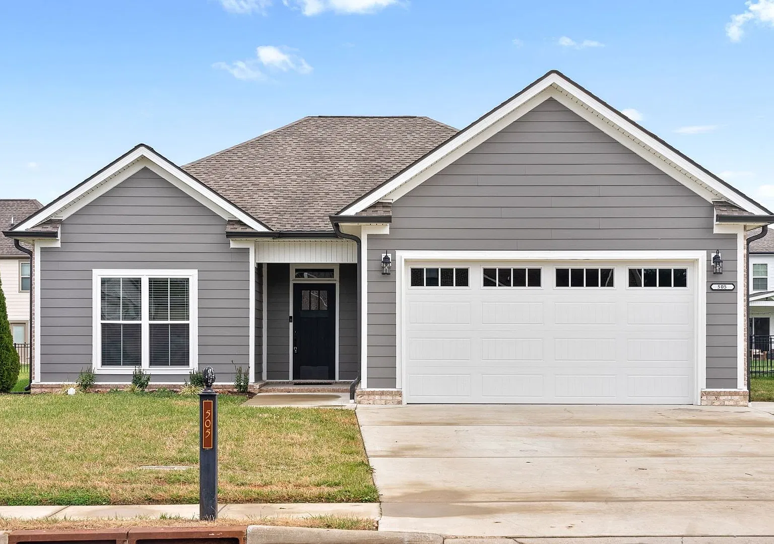 Beautiful 3 Bedroom Home in Hereford Farms for Rent! — Photo 1