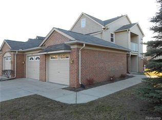 6104 Century Ct, Shelby Township, MI 48316