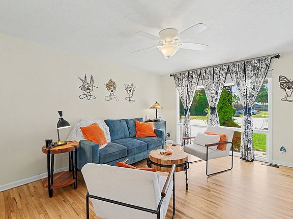 5th image of 427 Ivah Dr